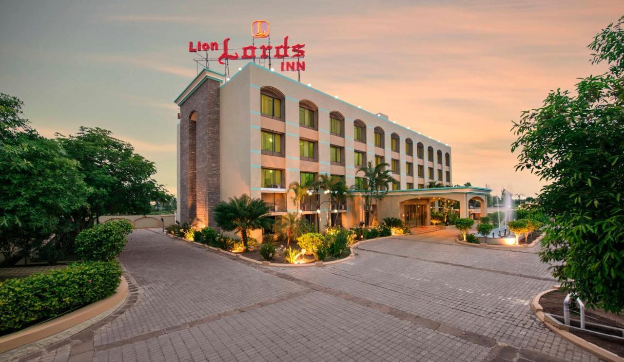 Lion Lords Inn Rajula Exterior photo